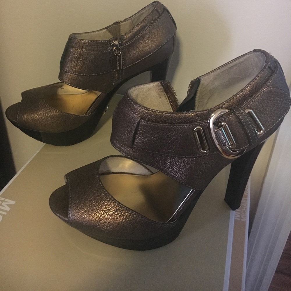 Bronze Michael Michael Kors Sandals